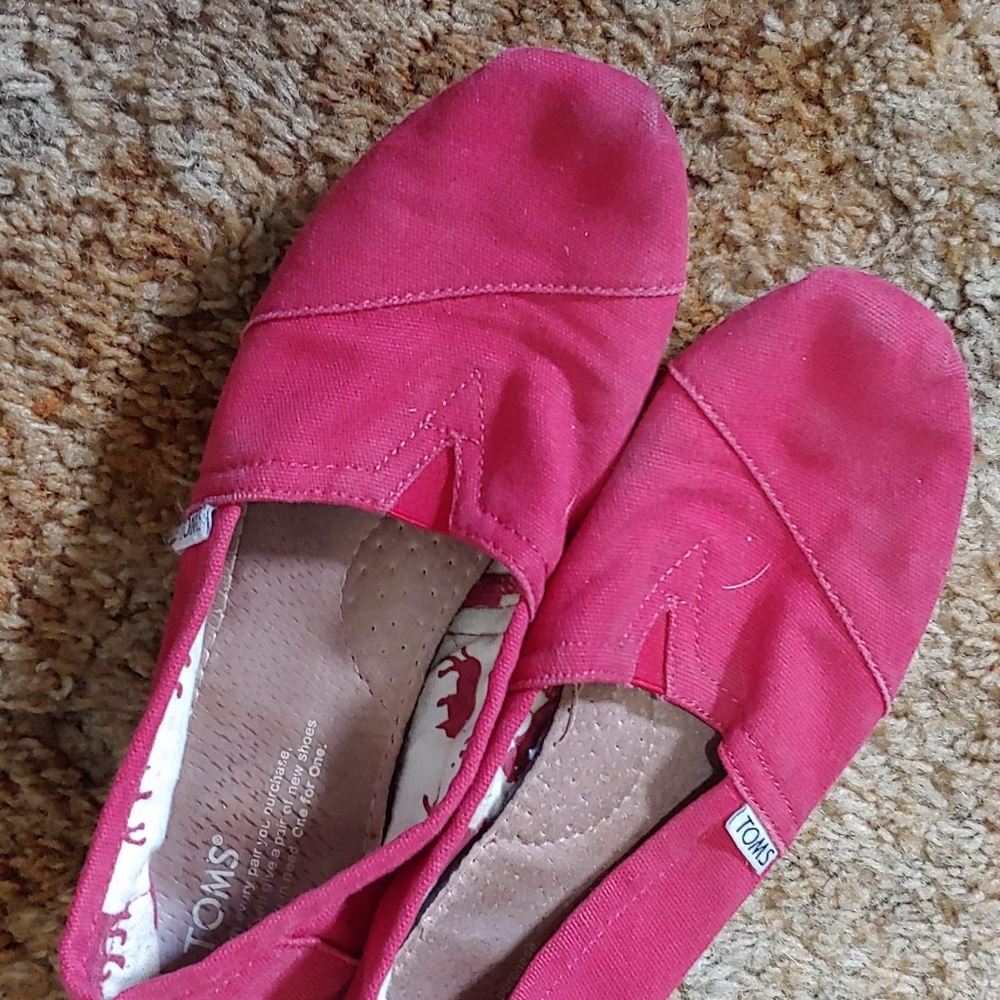 Toms